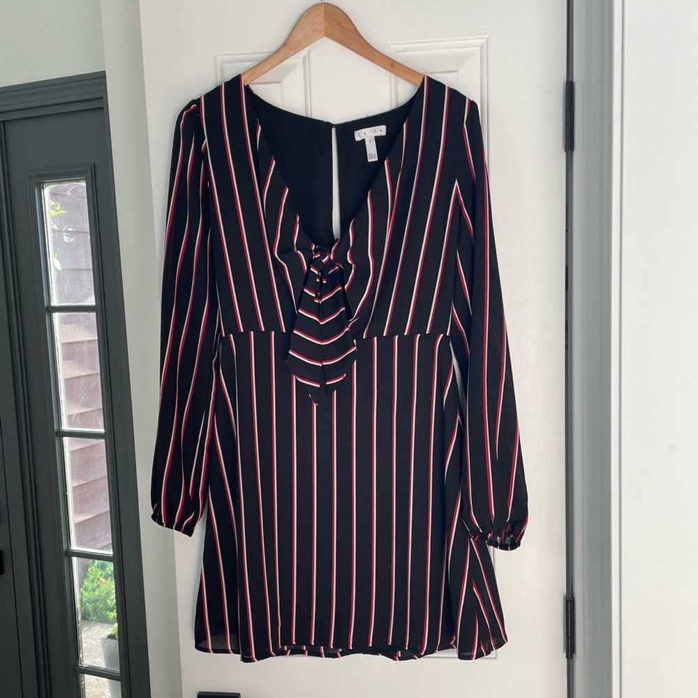 Classy long sleeve, deep cut,  Leith dress.